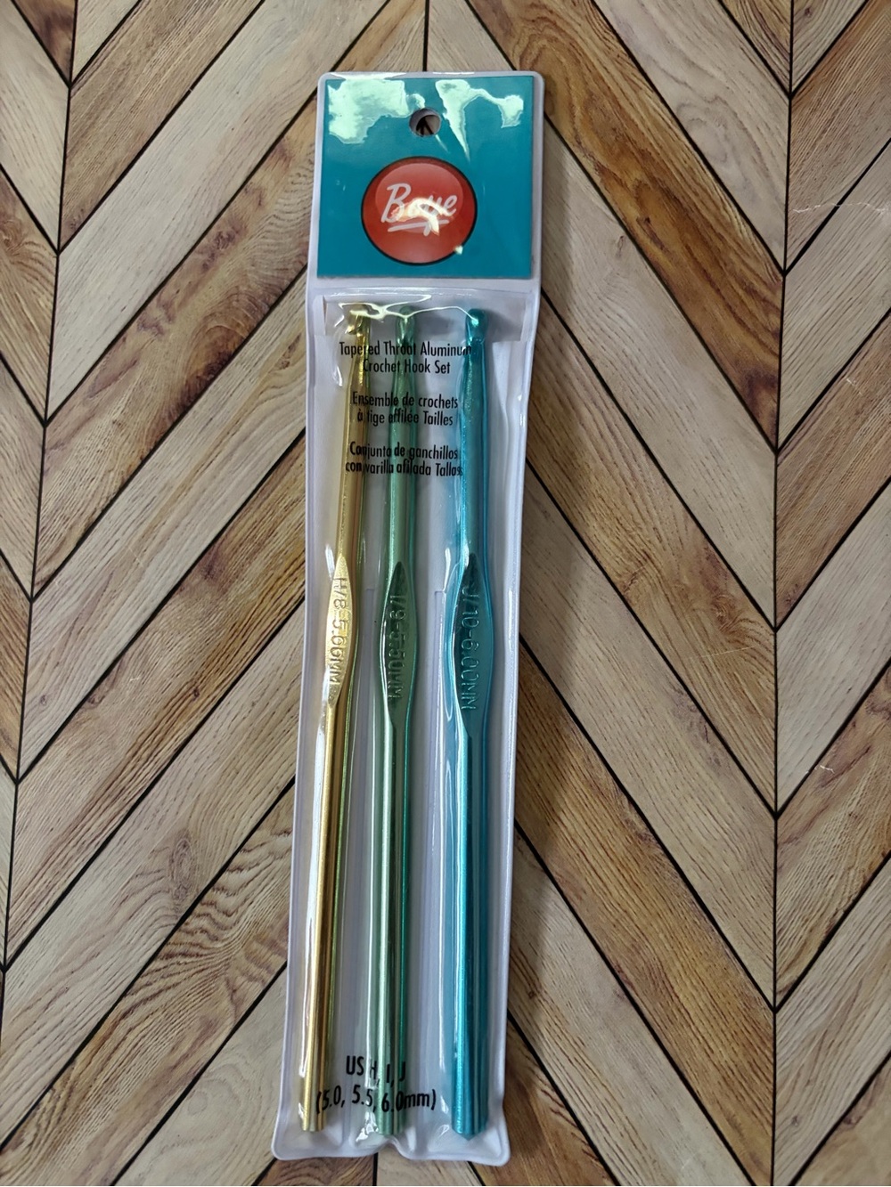 Boye Aluminum Crochet Hook Set in Metallic Gold, Green, Teal